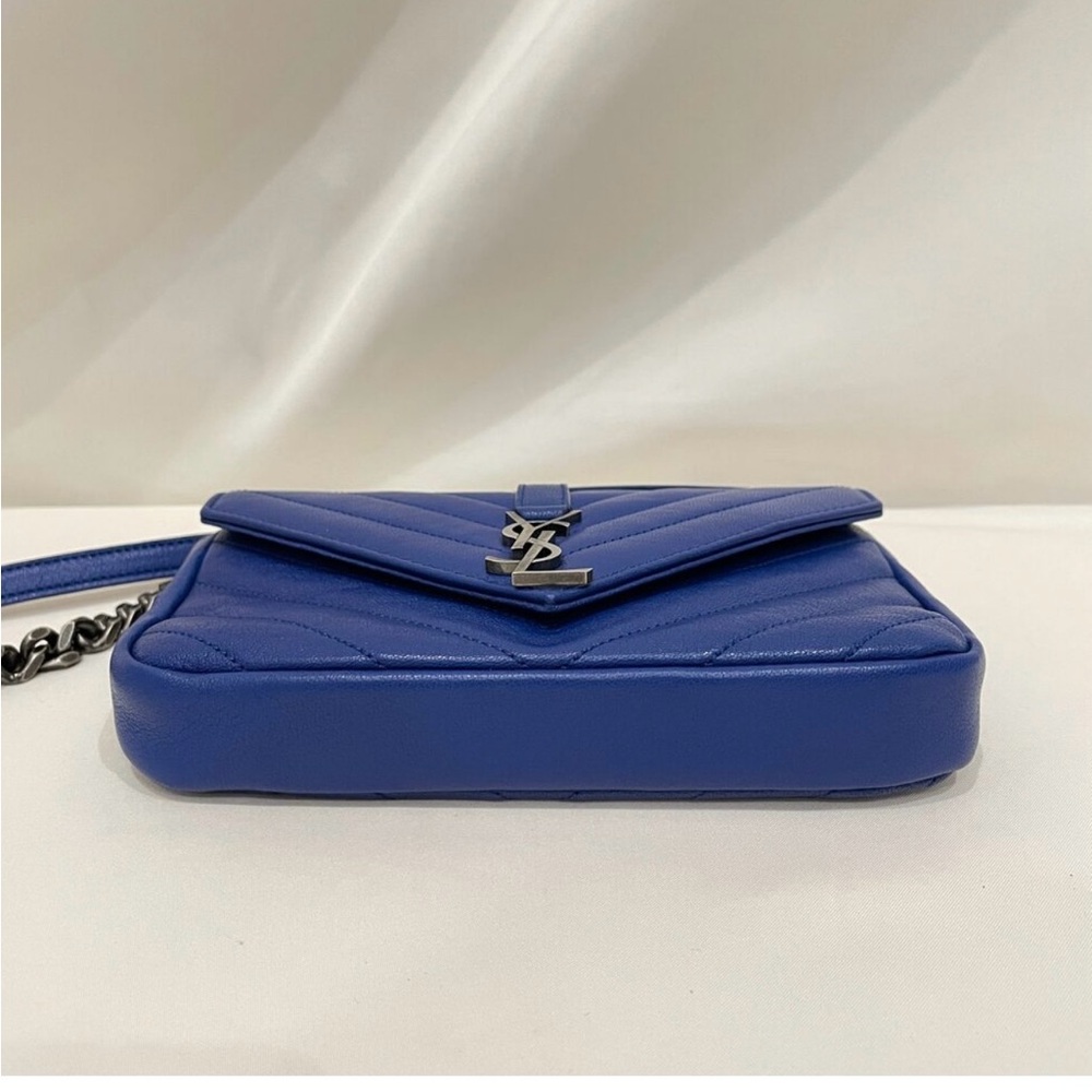 Yves Saint Laurent Blue Quilted Leather Crossbody Bag - Picture 4 of 10